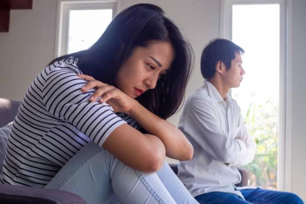 女人的婚外关系，是痛苦大于快乐的，男人的婚外关系