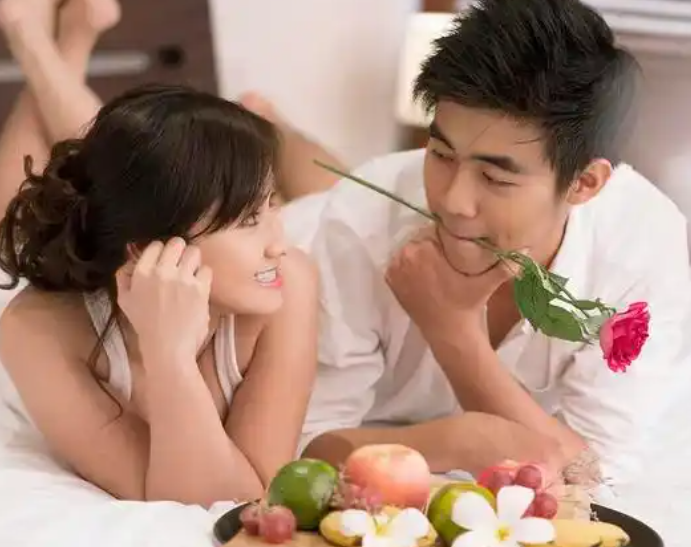 广州市私人调查；男朋友当兵女朋友出轨犯法吗？