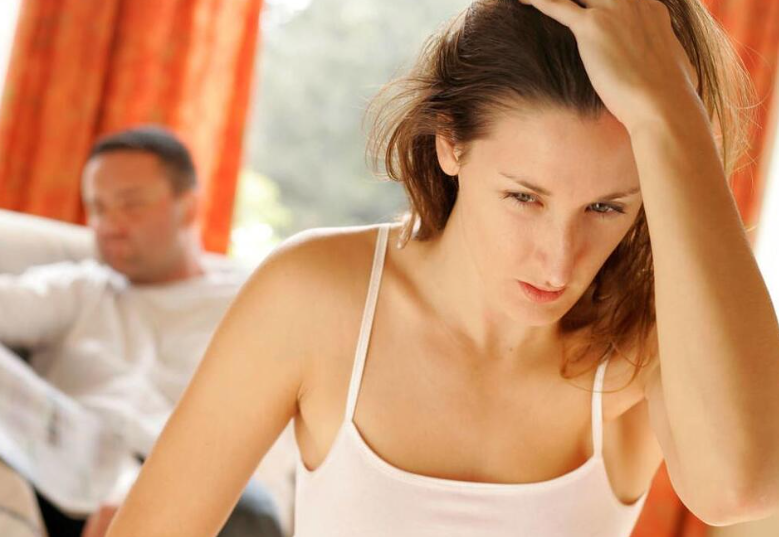 广州市私家调查；丈夫提出离婚房产归女方怎么办