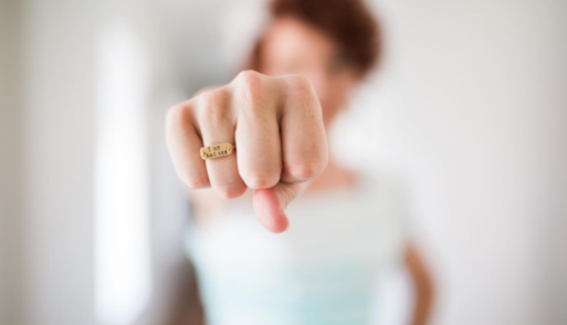 广州市私家侦探公司；知道妻子出轨没证据该怎么办